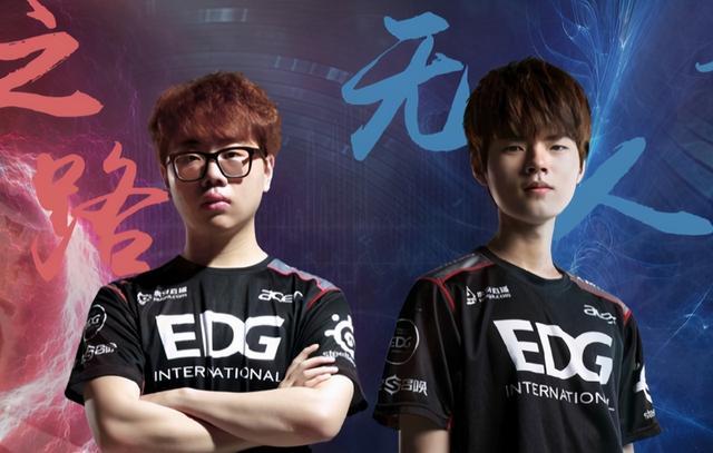 前场任意球 前场任意球