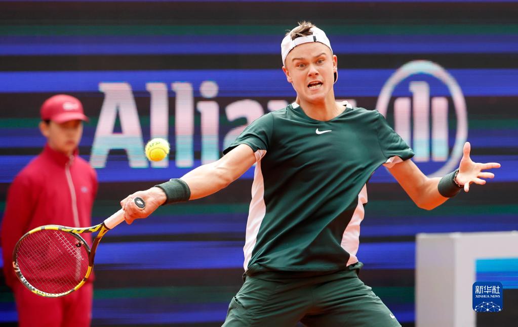 外界也对中 外界也对中